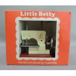 A Little Betty miniature sewing machine, model w4, boxed