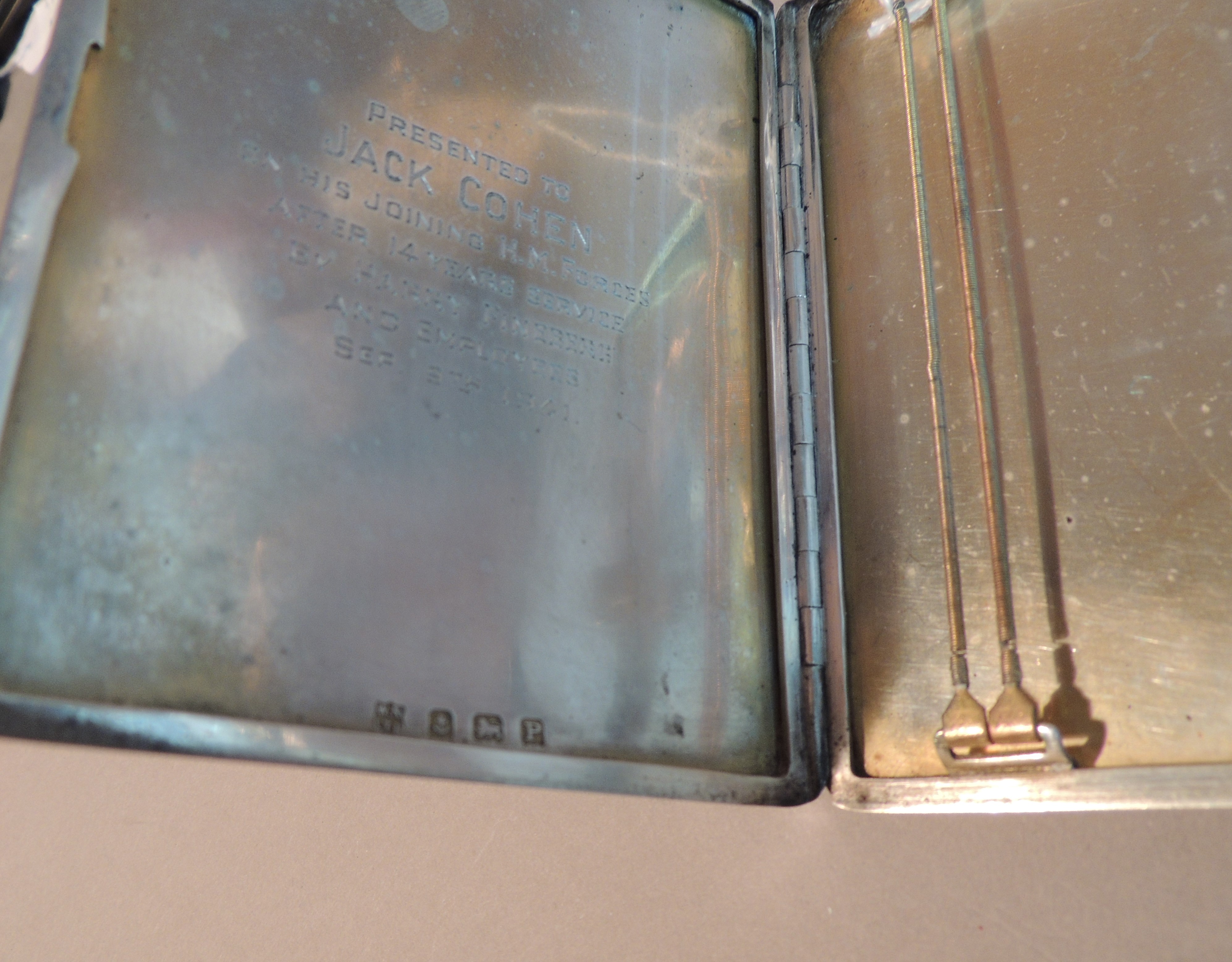 A George VI engine turned cigarette case, the front with rectangular cartouche with crest and - Image 4 of 5