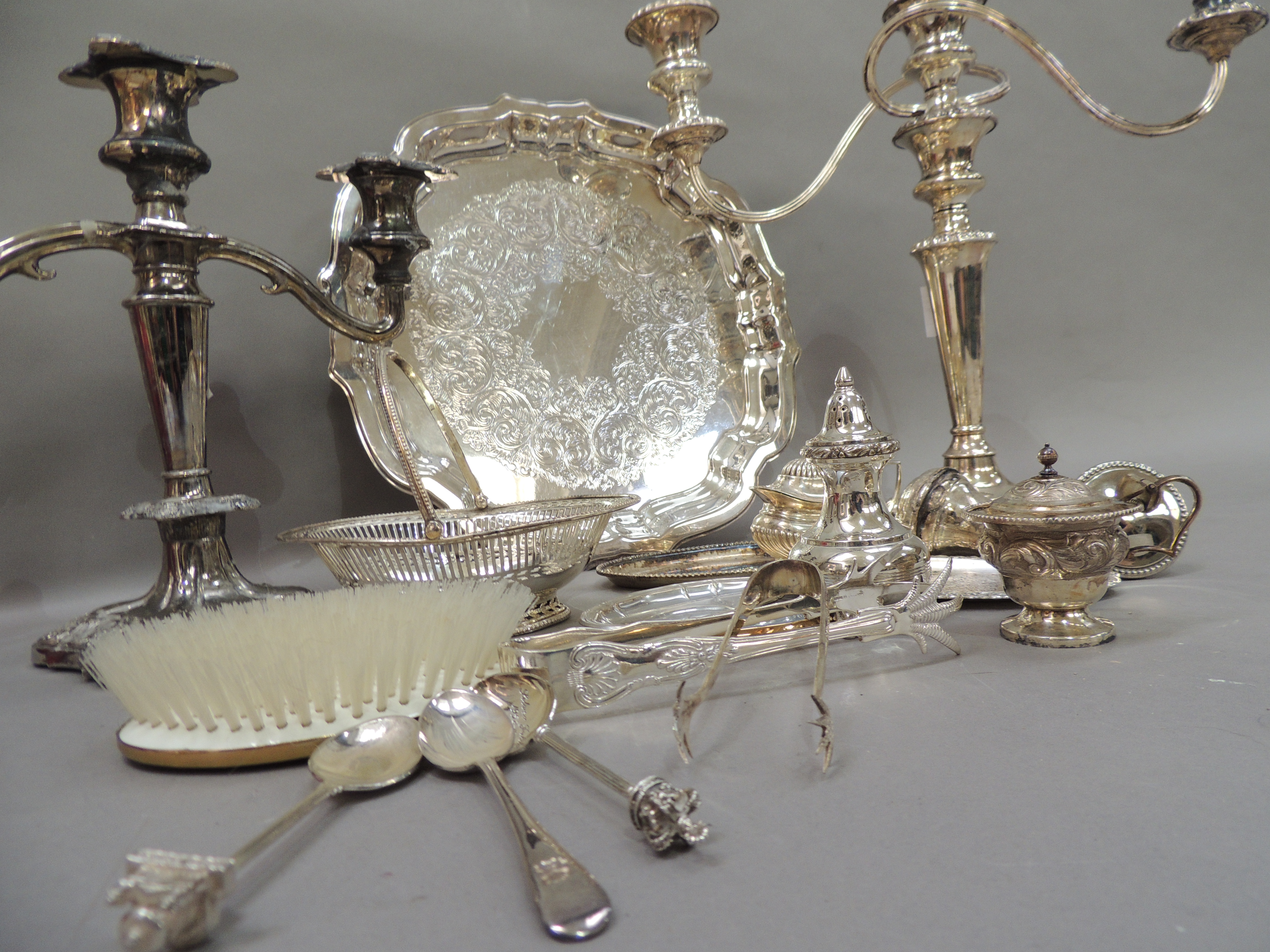 A quantity of miscellaneous silver plated ware to include two branch candelabra, salver, swing - Image 4 of 4