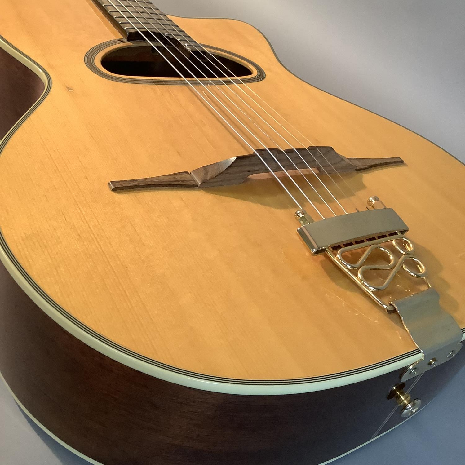 An Ozark gypsy guitar with 'D' sound hole, no.3513, with mahogany neck, rosewood fingerboard, gold - Image 3 of 6