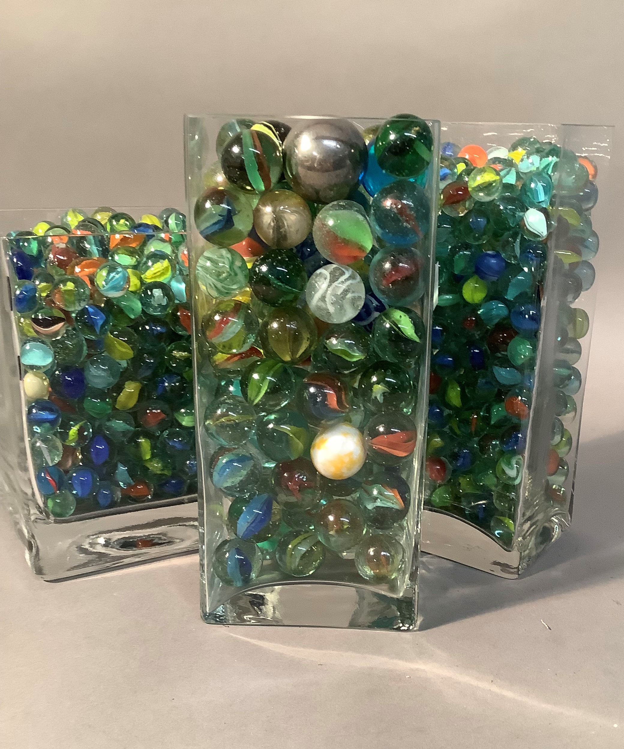 A large quantity of vintage and later marbles, 1.4cm and 2.4cm diameter