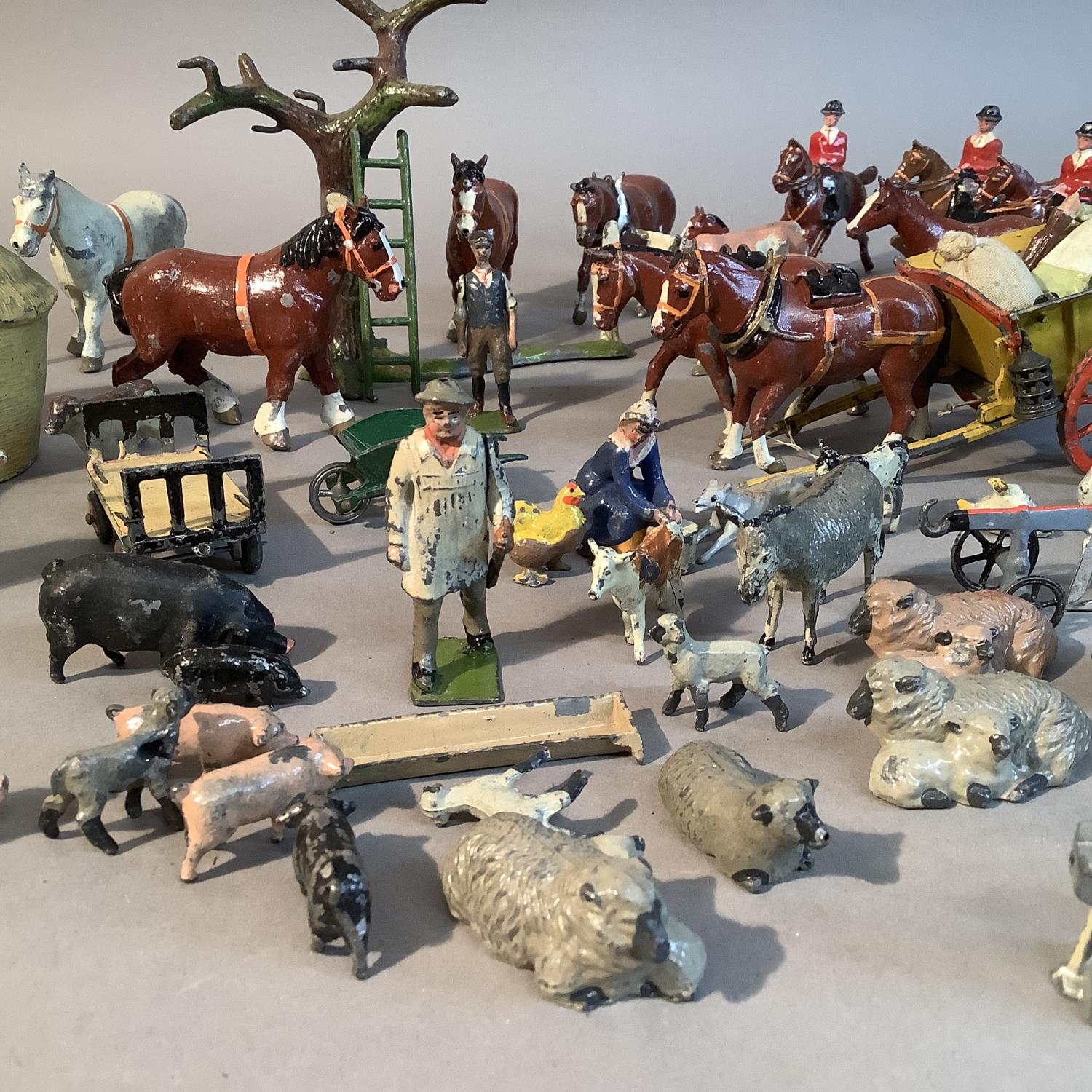 A quantity of Britain's farm animals, fencing, blacksmith, hen coop, hayrick, cart, etc (quantity) - Image 3 of 4