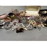 A quantity of costume jewelry