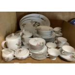A Japanese Seyei china dinner and tea service, 3 graduated oval meat dishes, 8 dinner plates, 7 soup