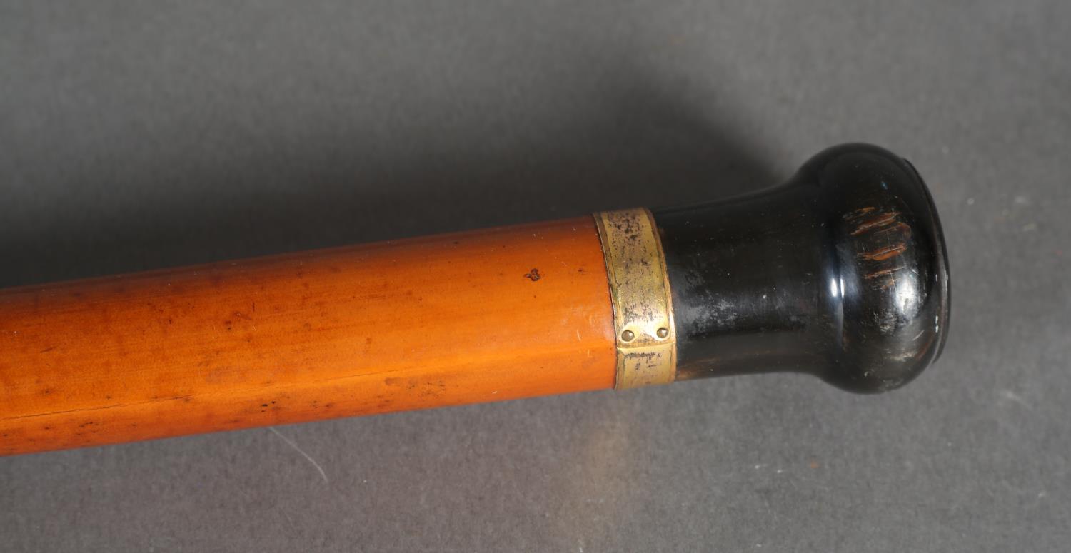 A bamboo tapered walking stick with gold plated collar and horn pommel, horn ferrule, 88cm high - Image 2 of 2