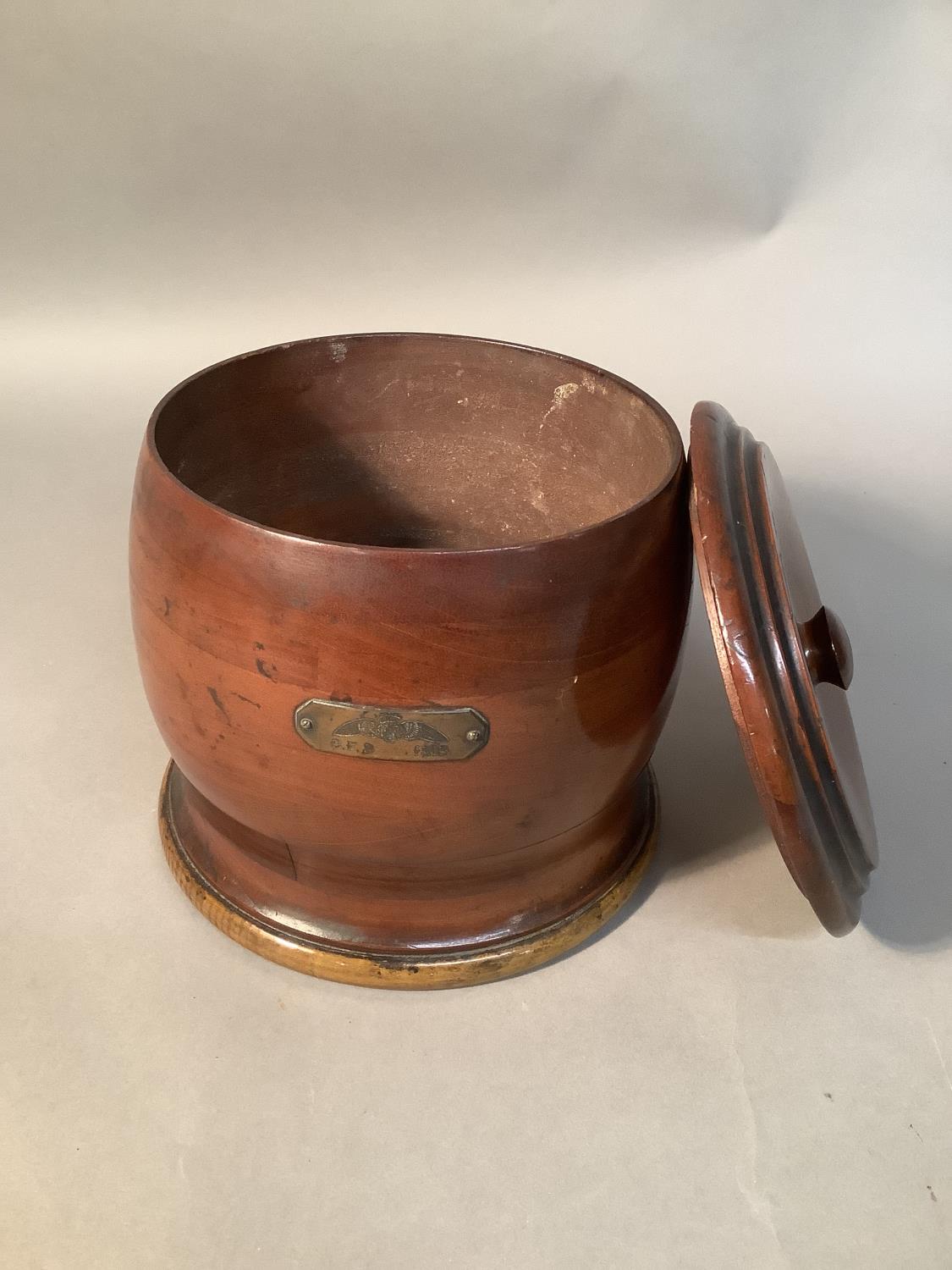 Central Flyer School - A tobacco box formed from the centre section of a mahogany laminate - Image 4 of 4