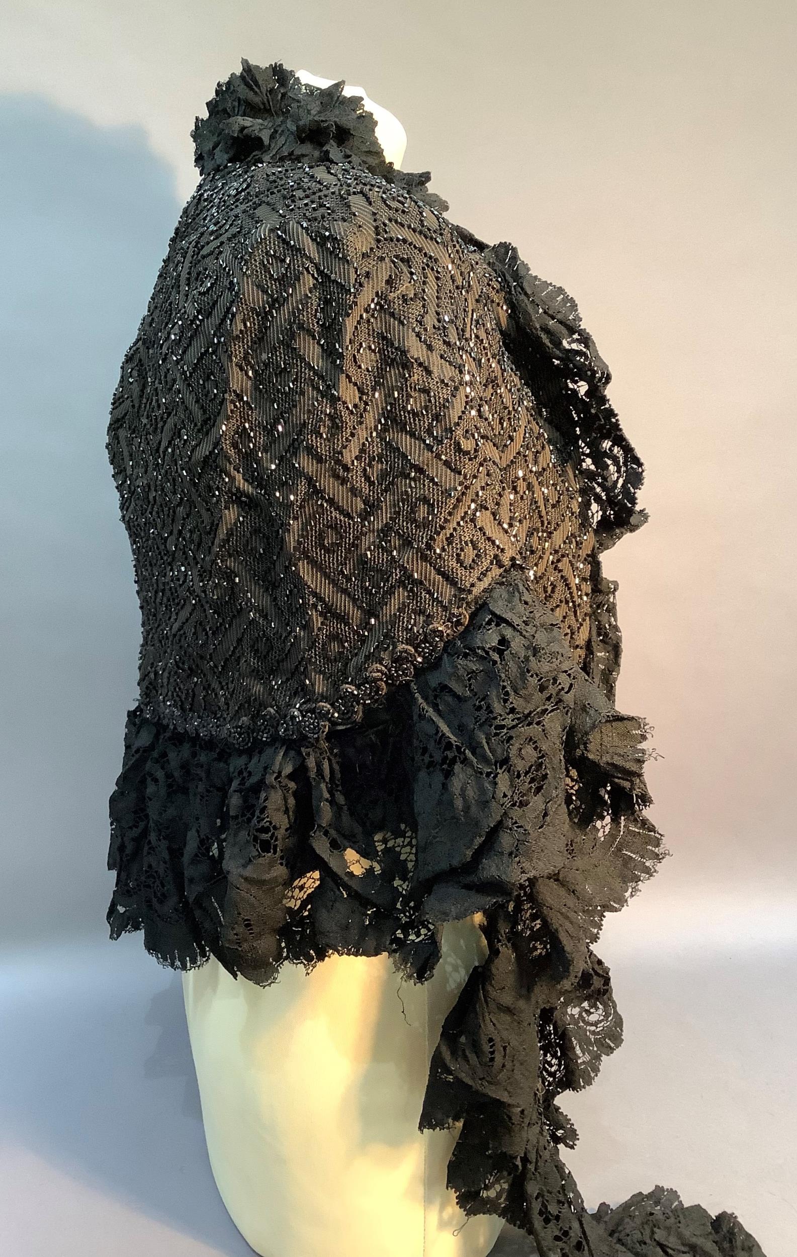 A Victorian dark brown and beaded cape with black lace trim together with a black ruched dress - Image 5 of 11