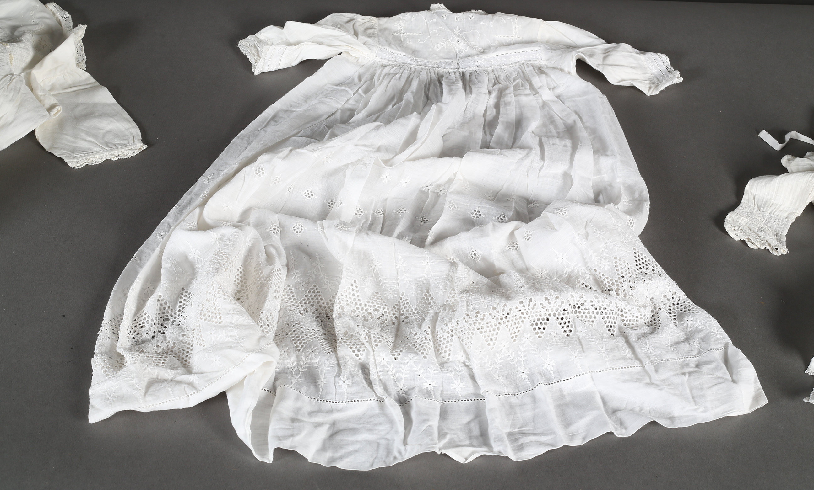 Victorian and later baby's christening gown, dresses and nightwear of embroidered, lace trimmed - Image 4 of 4