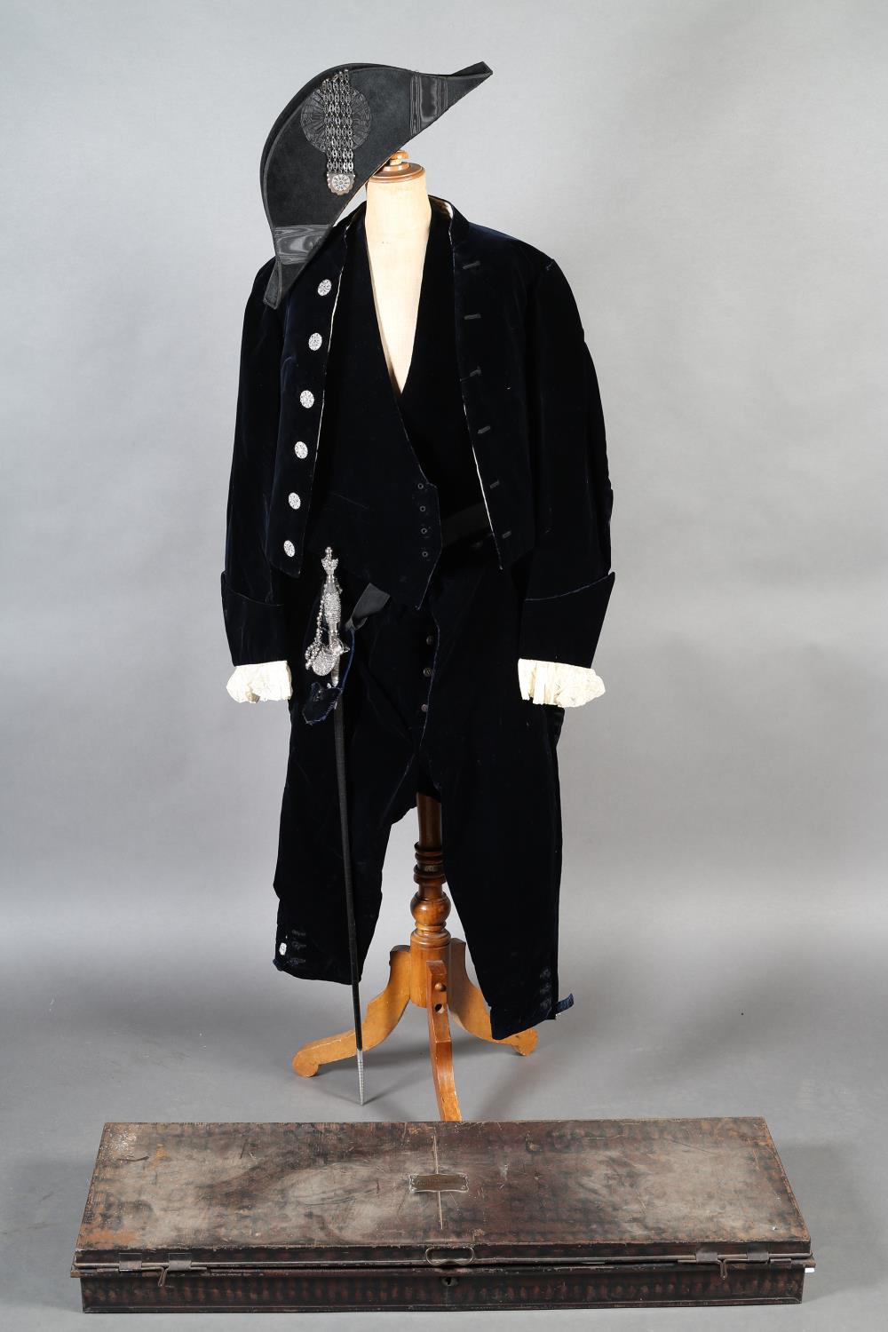 A court suit of dark blue velvet comprising coat with cream lace cuffs, breeches, waistcoat and - Image 5 of 6