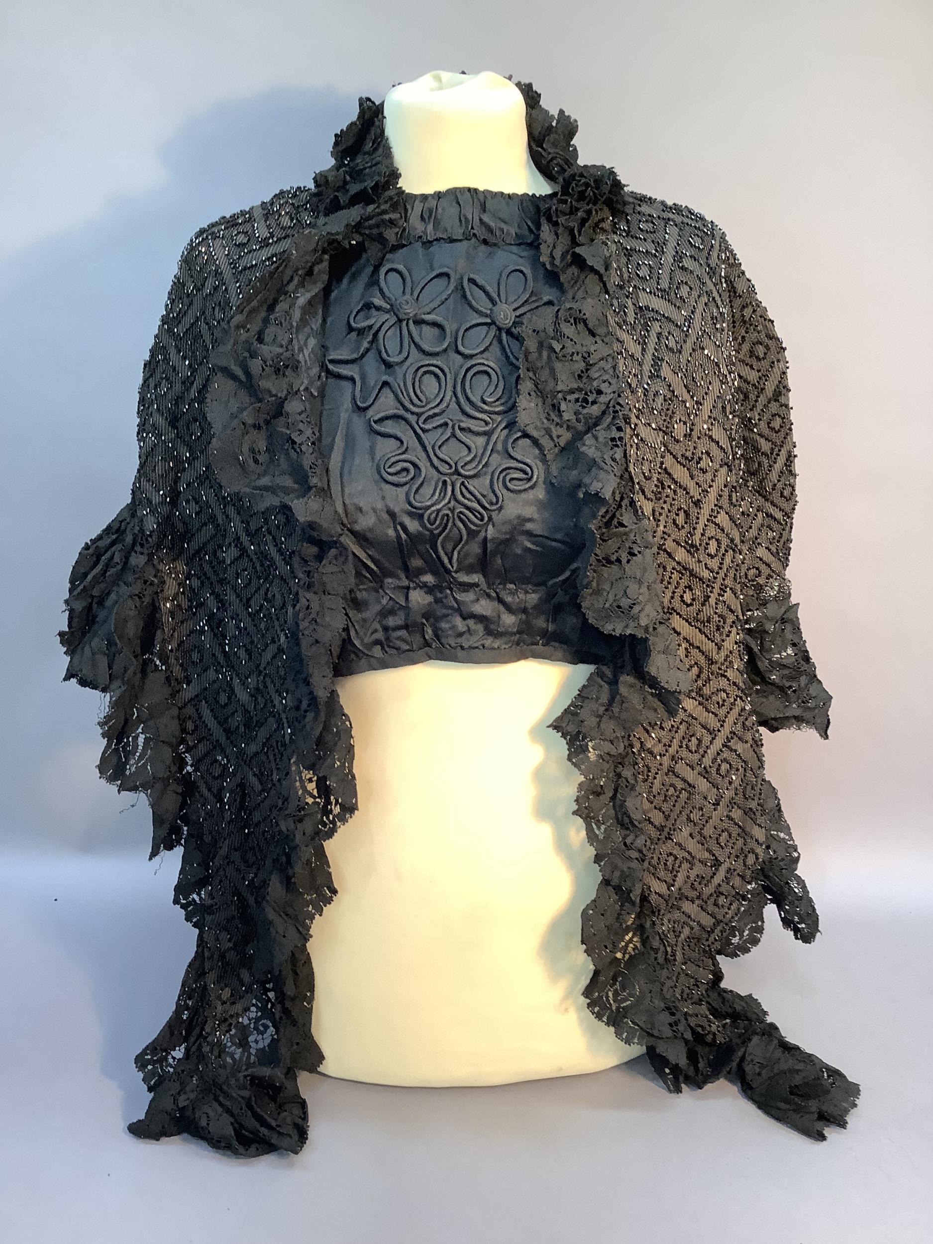 A Victorian dark brown and beaded cape with black lace trim together with a black ruched dress - Image 4 of 11