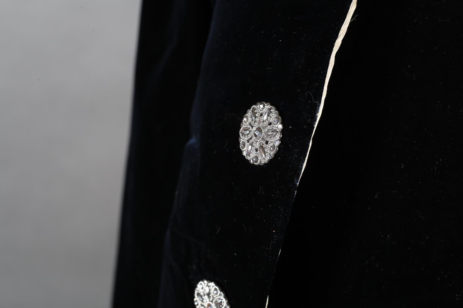 A court suit of dark blue velvet comprising coat with cream lace cuffs, breeches, waistcoat and - Image 3 of 6