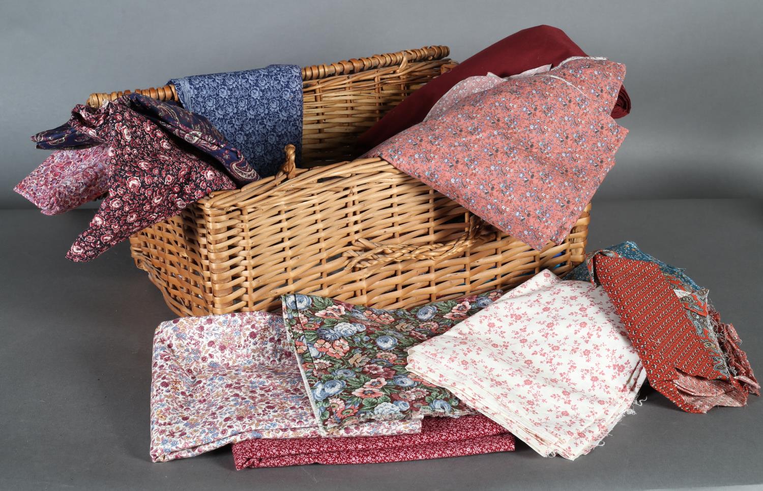 A quantity of fabric remnant contained in a wicker hamper - Image 2 of 2