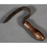 A Victorian hand onion hoe c.1880, 13cm wide curved blade, 17.5cm long