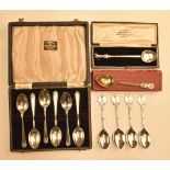 Hallmarked silver golf teaspoon selection – including cased set of Walker & Hall spoons in S