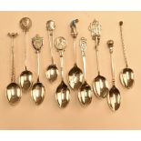 9x assorted hallmarked silver golf teaspoons – with assorted designs and hallmarks incl Beeston
