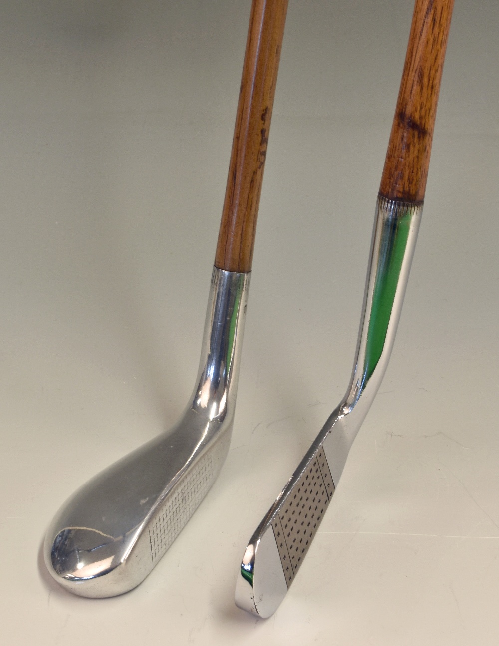 2x fine alloy and stainless steel putters – A Nellist “L” model longnose mallet head with circular - Image 2 of 3