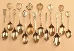 20x assorted hallmarked silver golf teaspoons – with assorted designs and hallmarks incl