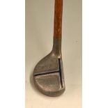 Good Cherokee ‘C’ model wide sole alloy mallet head putter – with black inlaid ‘T’ bar aiming
