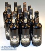 Royal Oporto 1983 Vintage Port in 75cl bottles 20% vol appears signs of leakage and seeping to most,