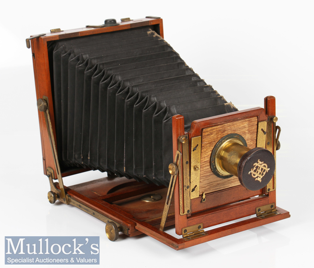 2x Unnamed wood and brass plate cameras to include one measuring 26x26cm approx. with handle, - Image 2 of 5