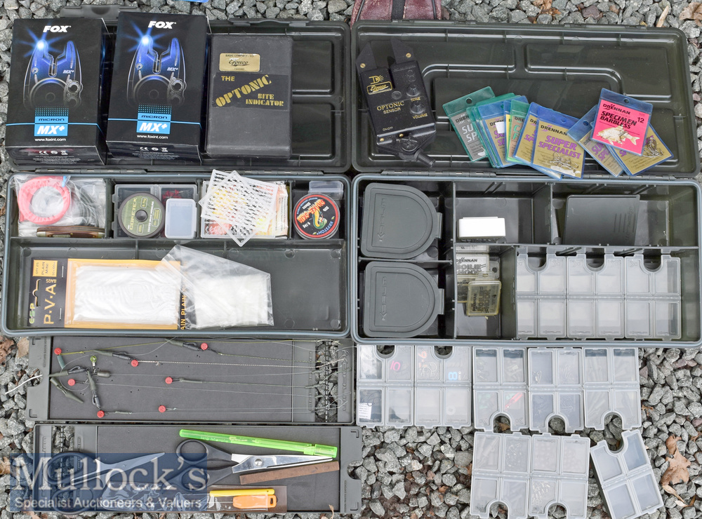 Korum Tackle Bag with Mixed Accessories incl 2x Korum tackle boxes containing hooks, weights, tied - Image 2 of 3