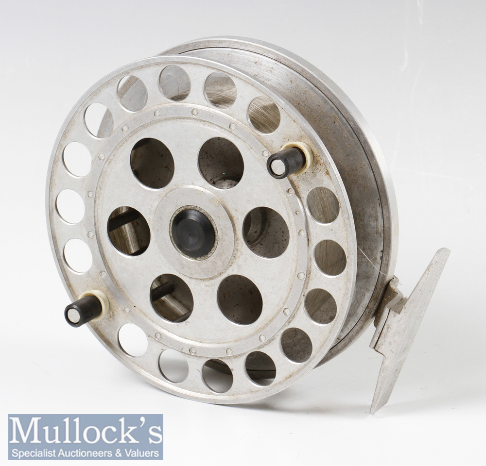 Large 5 ½” alloy centre pin trotting reel with Leeds reel style knurled knob, no maker’s marks, with