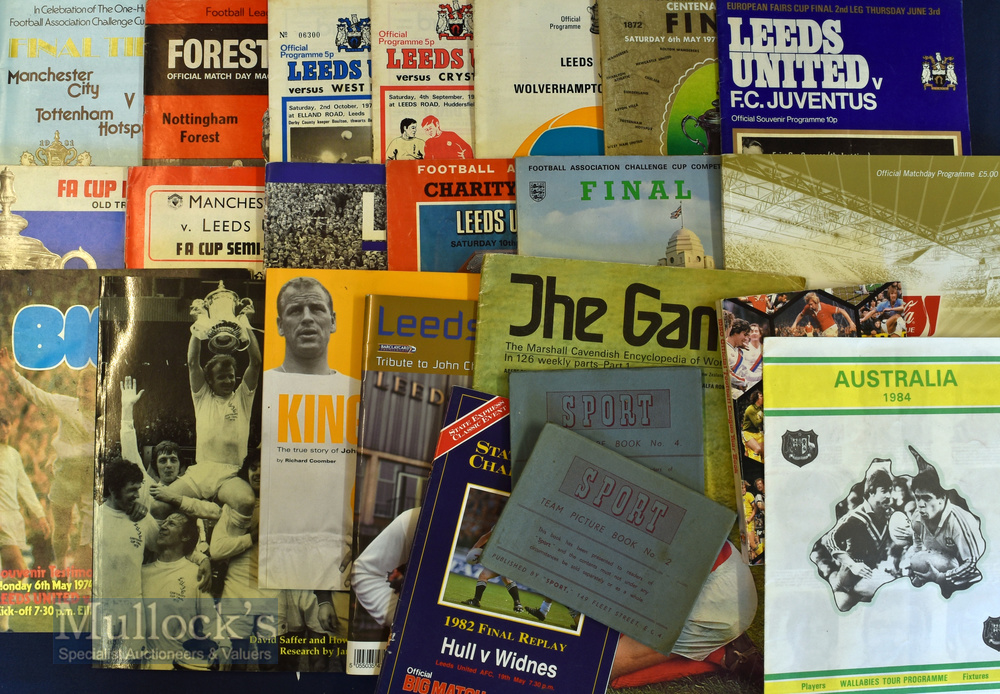 Selection of Leeds Utd ephemera to include football programmes 1970 FAC final replay and s/final