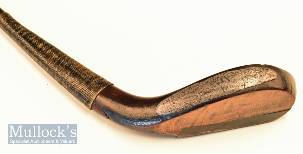 c1860 R Kirk long nose play club in dark stained Beechwood with a 5 ½” x 1 ¾” x 1” head and measures - Image 4 of 4