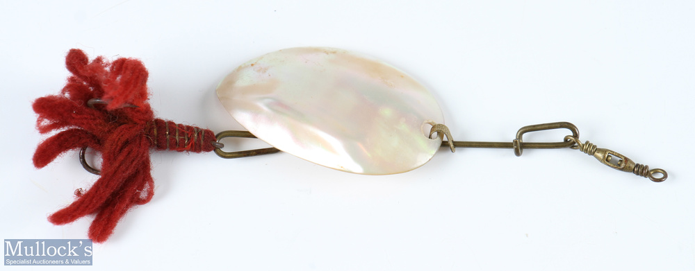 Very Rare Wyres Freres 2” Mother of Pearl Spinner cusp holding the blade stamped “Importe - Image 2 of 2