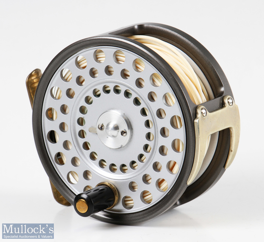 Hardy Bros England The Husky 3 3/8” wide drum alloy fly reel with silent check, ribbed brass foot, U - Image 2 of 3