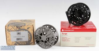 Redington Surge 7/8/9 disc drag large arbour fly reel finished in black, appears unused with cloth