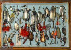 Collection of various fishing spoon baits and other lures (30#) – incl big game, kidney spoons,