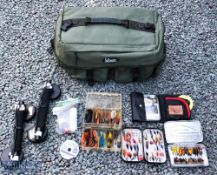 Stillwater fishing tackle bag with accessories measuring 5030x25cm approx., with Velcro internal