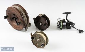 Mixed Fishing reels including a wooden a brass Nottingham 6” sea reel a Allcock Aerialite 3 ¾”