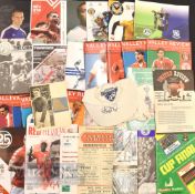 Quantity of Assorted football programmes featuring 57/8 Manchester United v Nottingham Forest,