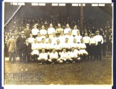 Original photograph b&w 1921/1922 Fulham team squad Div. 2, slight crease.