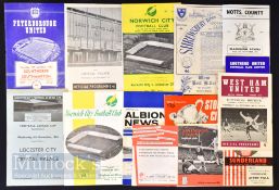 Mixed Football League Cup match programmes to include 1962/63 Scunthorpe Utd v Southampton (2nd