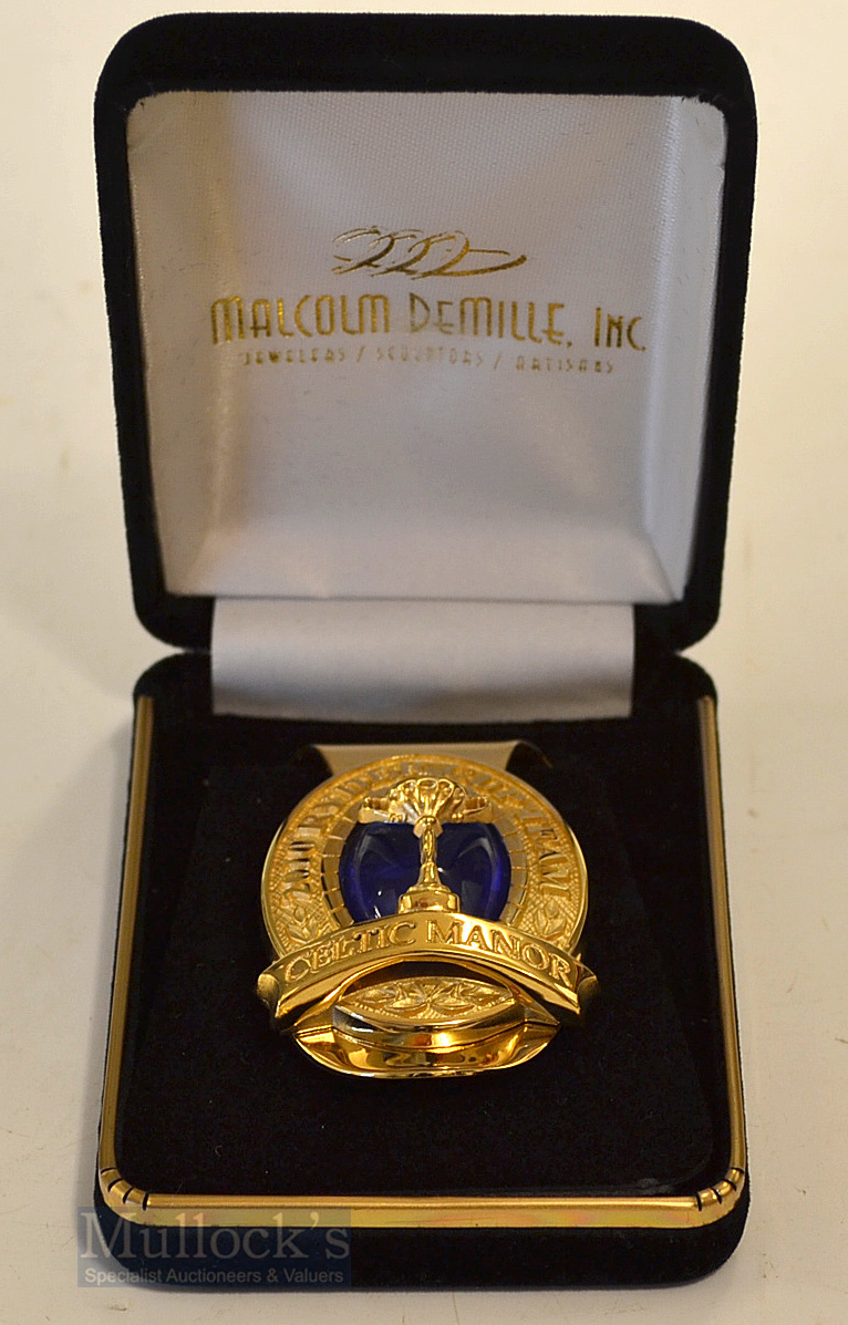 Rare 2010 Ryder Cup gold plated and enamel money clip given to players and officials & menu (2)