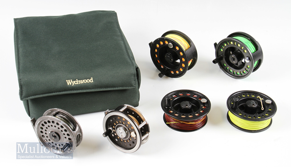 Wychwood Padded Case and Fly Reels – incl Airflo 3 ¾” composite reel and spare spool, Intrepid 3 3/