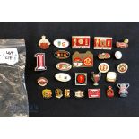 Collection of 25x Manchester United football club badges, a mixture of enamel and other metal badges