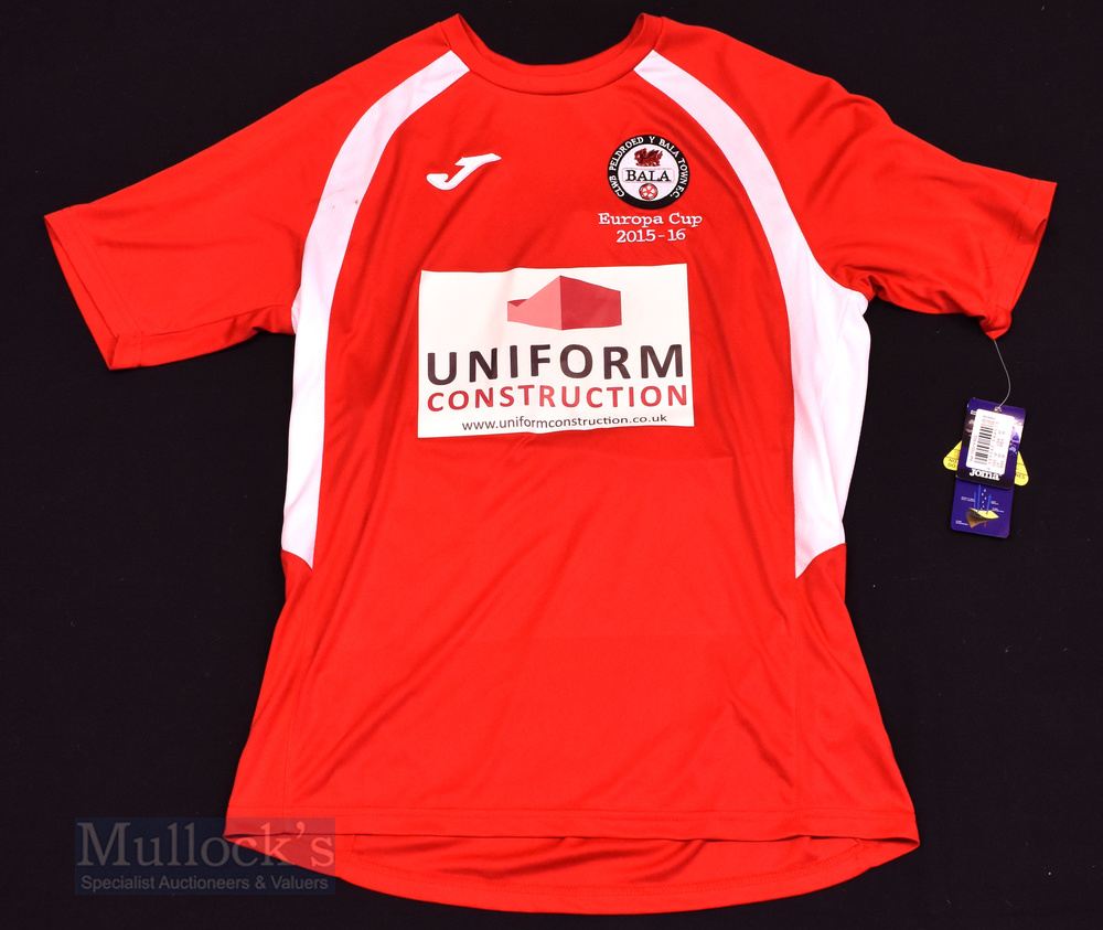 2015/16 Bala Town Europa Cup football shirt size M, in red and white, Joma, short sleeve