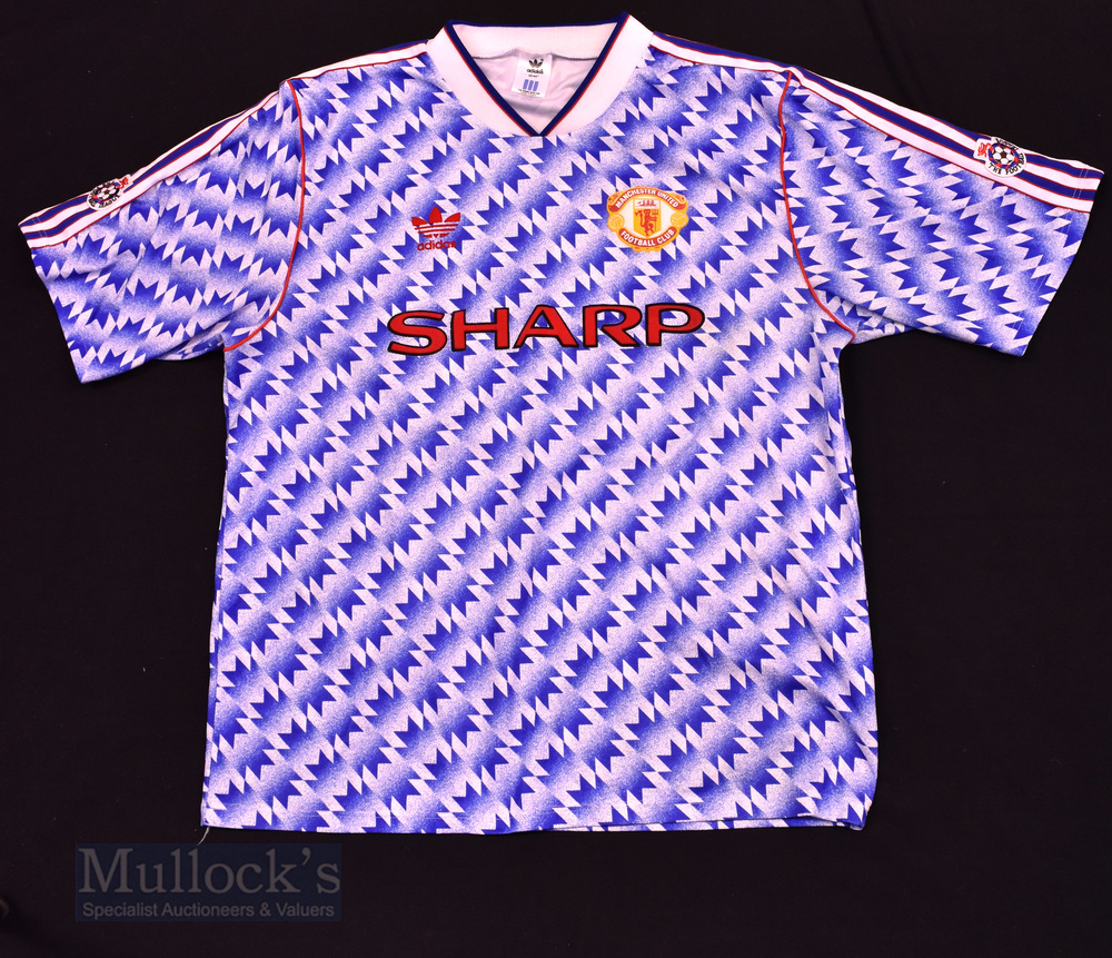 1990/92 Manchester United Away football shirt size 42-44”, blue and white design, Adidas, short