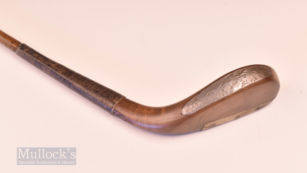 Early long nose feather ball era stained fruitwood putter c1850 - head measures 6" x 1"x 1 7/8" - Image 3 of 3