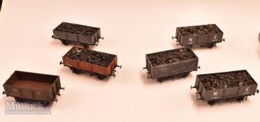 O Gauge Finescale Kit Built Rack of 6 Open NE Coal Wagons 5 have loads, made of wood, plastic and