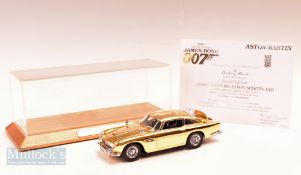 Danbury Mint 007 James Bond Aston Martin DB5 Diecast Model car & case Cert No.319 - 1:24 Model Car