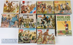 1960-70 Airfix HO 00 Scale Plastic Soldiers in Mob unpainted and a few still on plastic sprue, 10