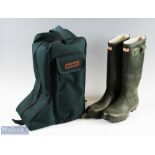 Hunter Wellington Boots appears size 8.5-9UK with Snowbee canvas case