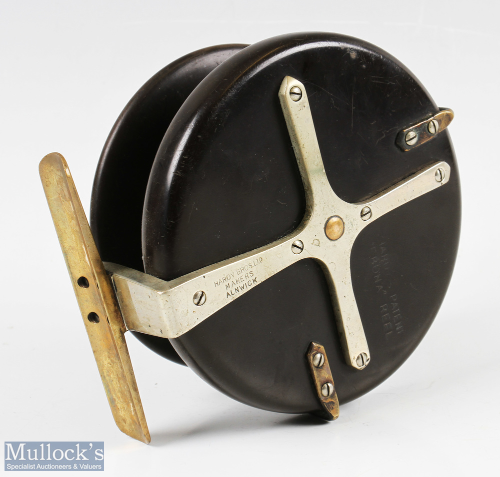Scarce Hardy Bros Patent Ebona Longstone Sea Reel 4 ¾" drum and 5 ¼" rear - nickel silver star - Image 3 of 3
