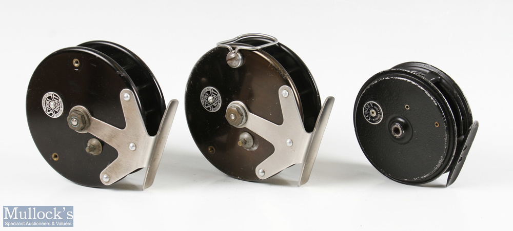 Youngs & Son Condex Fly Reel 3 ½" narrow drum runs well; 2 Strike Right centre pin reels, 4" - Image 2 of 2