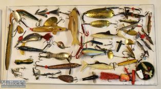 Collection of various lures, baits, minnows, spoons incl Hardy and other named makers (40#) Hardy